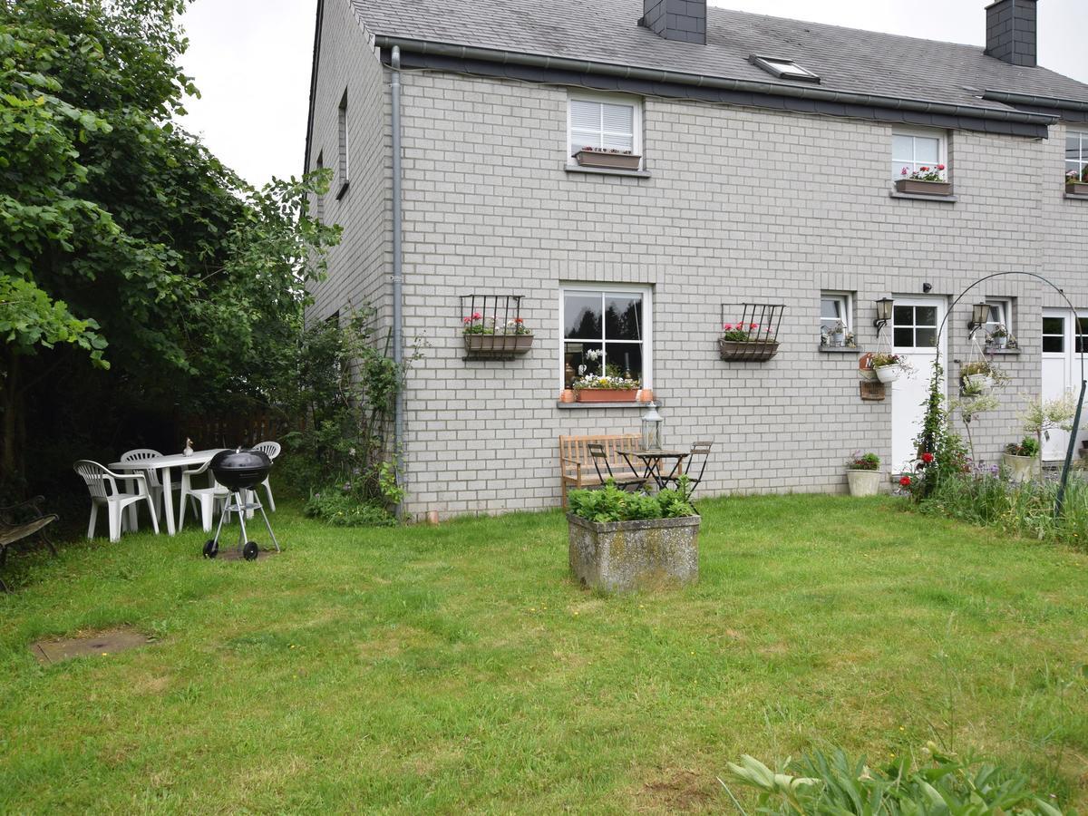Cozy Apartment In Paliseul With Garden Carlsbourg エクステリア 写真
