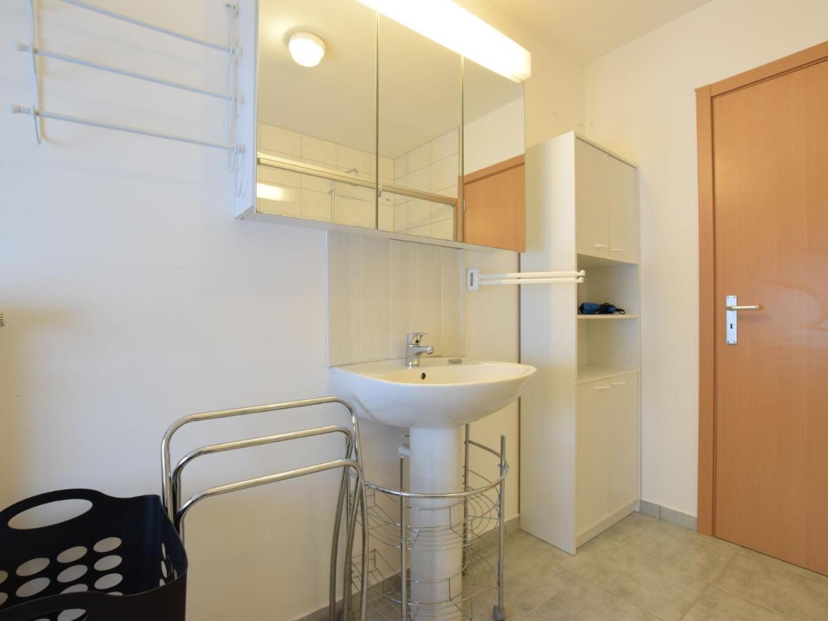 Cozy Apartment In Paliseul With Garden Carlsbourg エクステリア 写真
