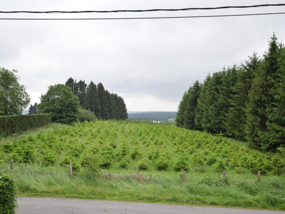 Cozy Apartment In Paliseul With Garden Carlsbourg エクステリア 写真